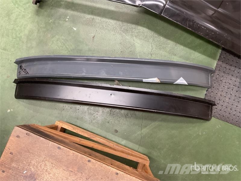  Quantity of Truck Cab Steel Panels Транспорт - Інші