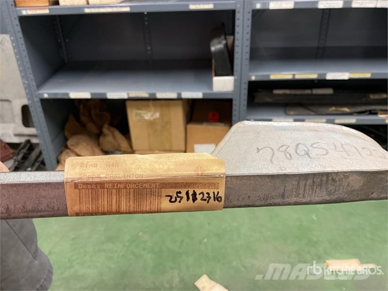  Quantity of Truck Cab Steel Panels Транспорт - Інші