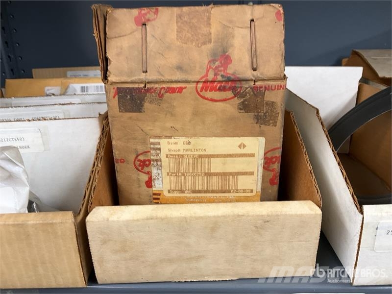  Quantity of Truck Drivetrain Parts Транспорт - Інші