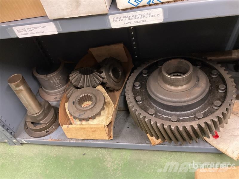  Quantity of Truck Drivetrain Parts Транспорт - Інші