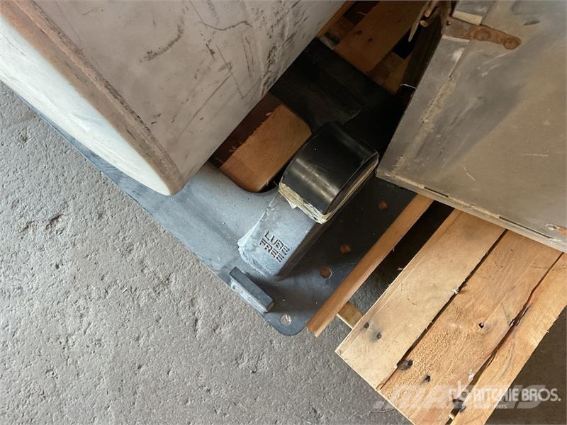Quantity of Truck Parts Transport - drugo