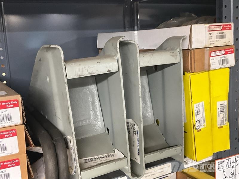  Quantity of U-bolt Kits, Hangers, Misc. Suspension 其他組件