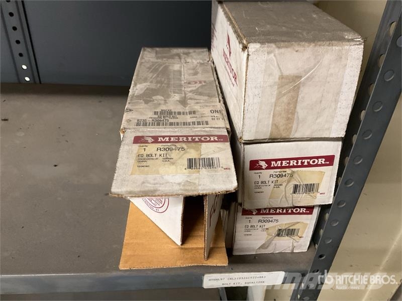 Quantity of U-Bolt Kits and Misc. Parts Drugi deli