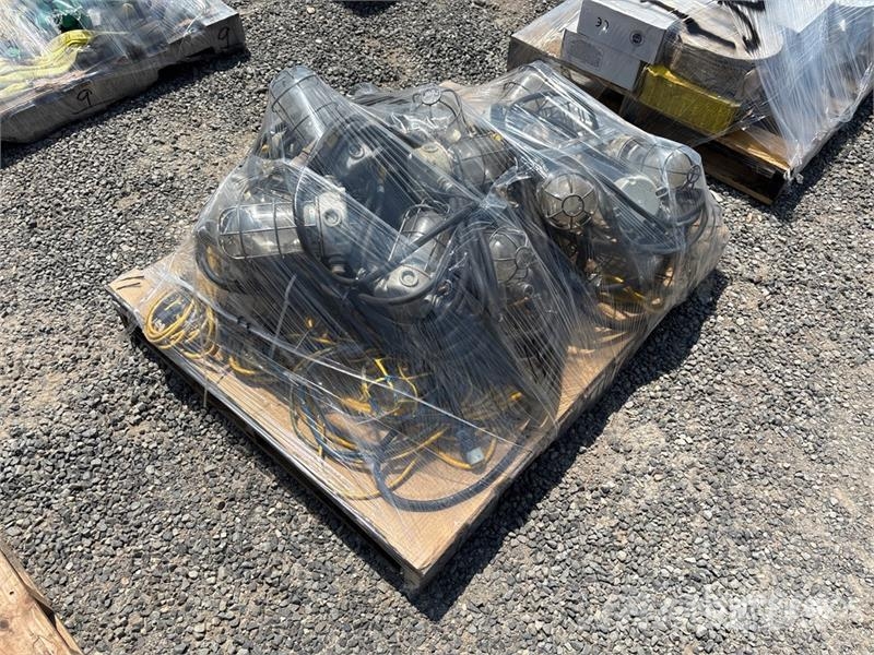 Quantity of Vapor Proof String Lights Other components