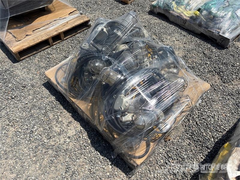 Quantity of Vapor Proof String Lights Other components