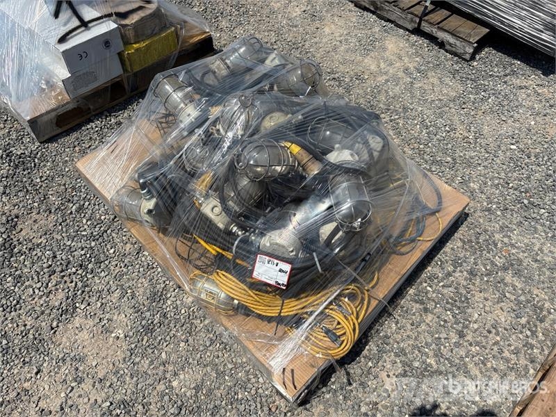 Quantity of Vapor Proof String Lights Other components