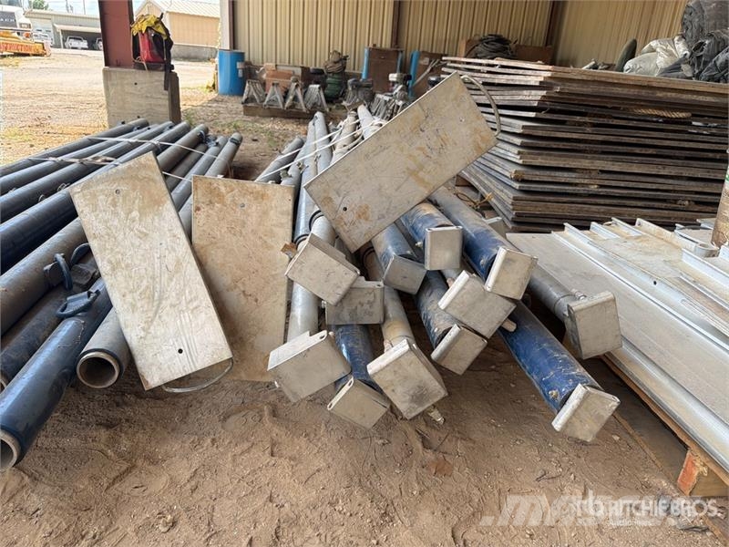 Quantity of Wall Bracing Poles Gradbeništvo - drugo