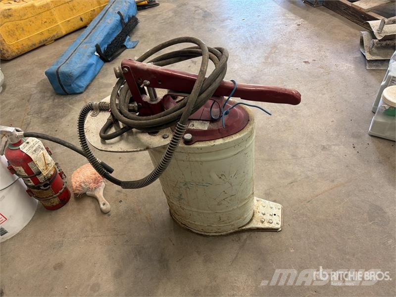 Quantity of Wall Bracing Poles Gradbeništvo - drugo