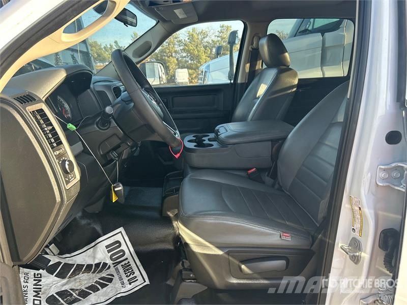 RAM 2500 Пикапи