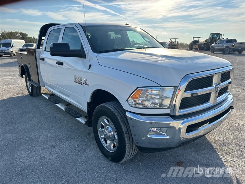 RAM 2500 Пикапи