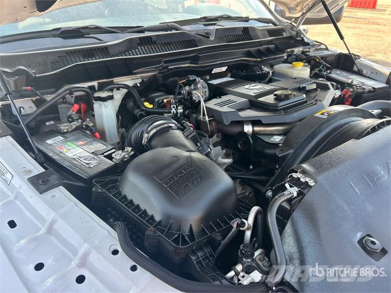 RAM 2500 Пикапи