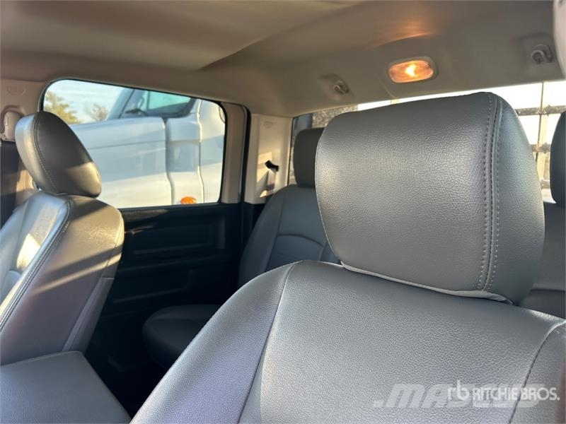 RAM 2500 Пикапи