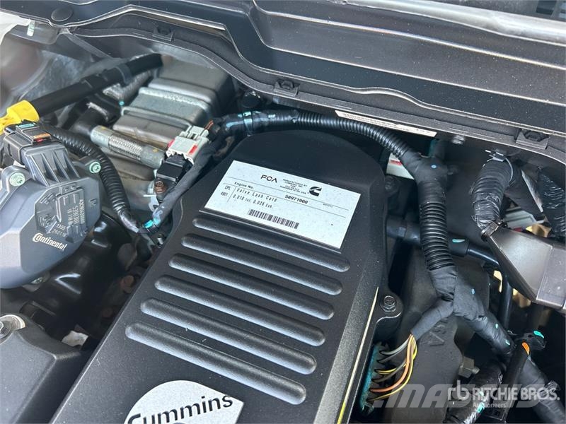 RAM 2500 Пикапи