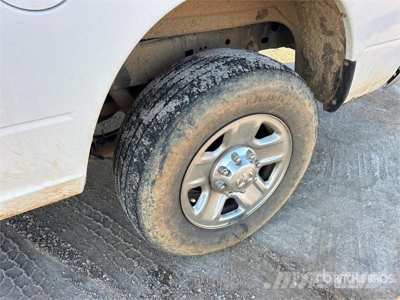 RAM 2500 4x2 Crew Cab Pickup Ostalo