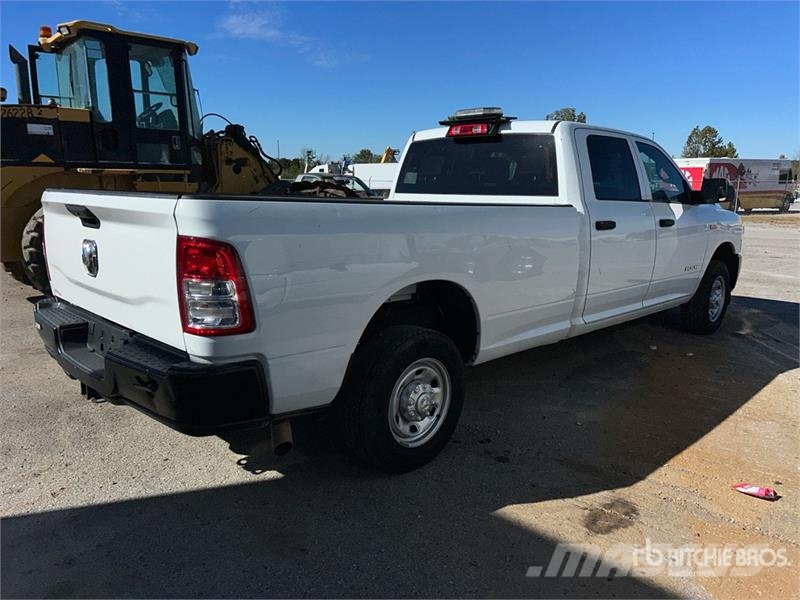RAM 2500 4x2 Crew Cab Pickup Інше