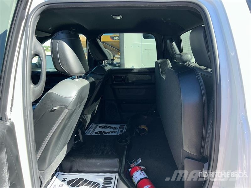 RAM 2500 4x2 Crew Cab Pickup Інше