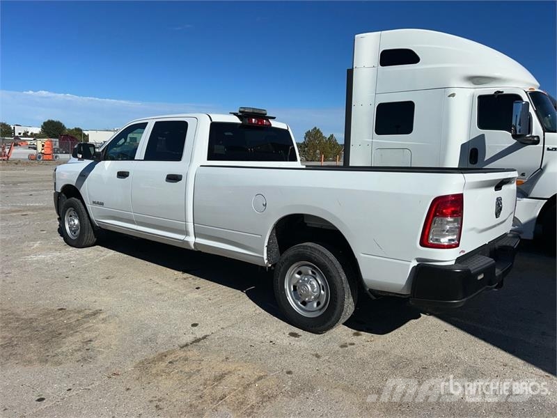 RAM 2500 4x2 Crew Cab Pickup Інше
