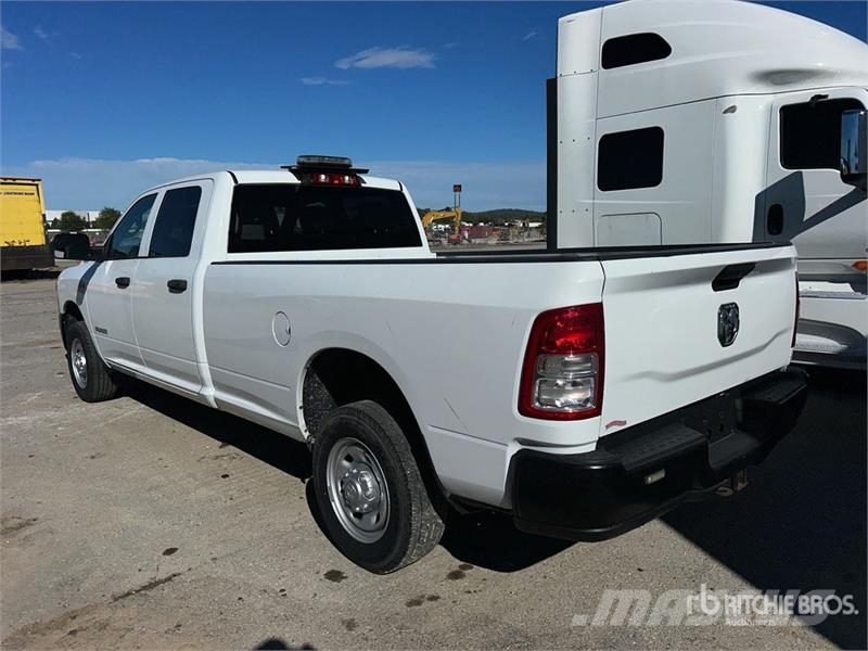 RAM 2500 4x2 Crew Cab Pickup Інше