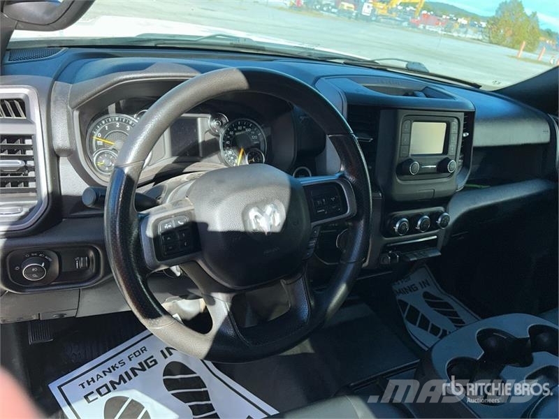 RAM 2500 4x2 Crew Cab Pickup Інше
