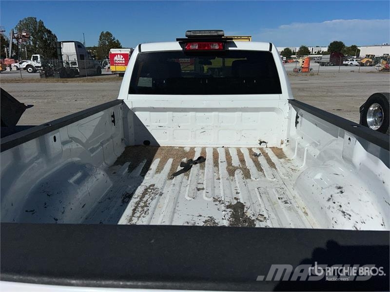 RAM 2500 4x2 Crew Cab Pickup Інше