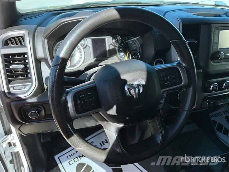 RAM 2500 4x2 Crew Cab Pickup Інше