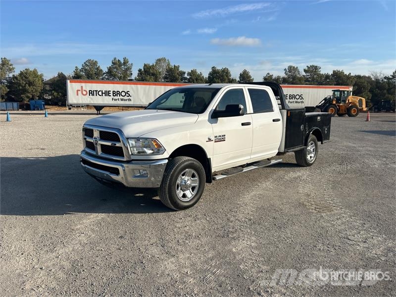 RAM 2500 4x4 Crew Cab Versatile Hauler Truck Tegljači