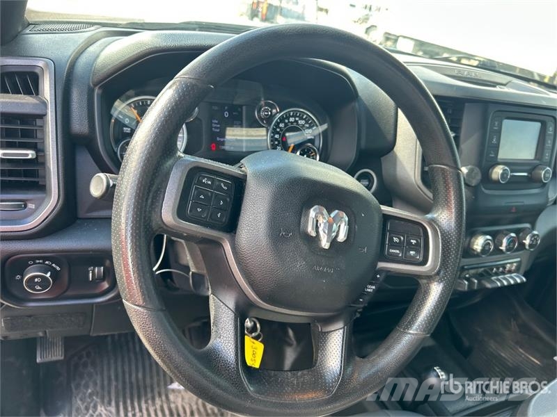RAM 2500 4x4 Crew Cab Pickup (Inoperable) Kita