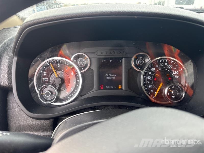 RAM 2500 4x4 Crew Cab Pickup Ostalo