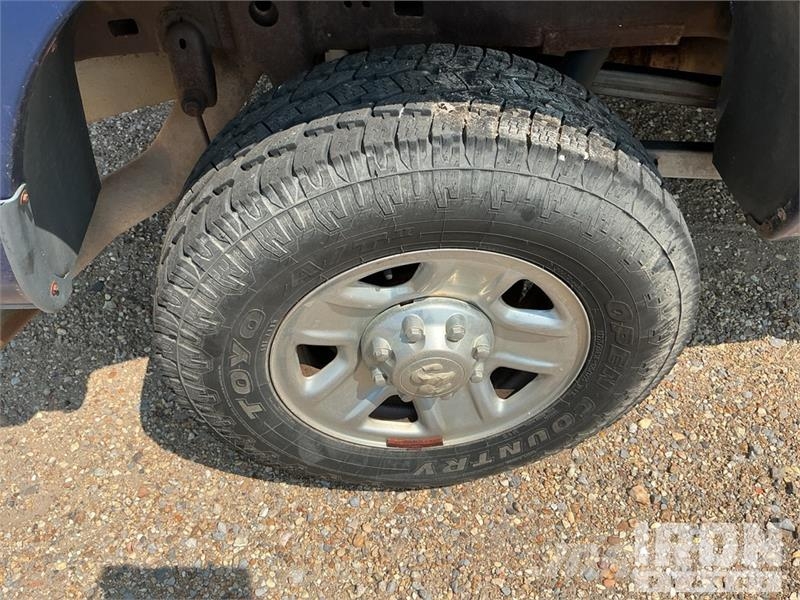 RAM 2500 4x4 Crew Cab Pickup (Inoperable) Ostalo