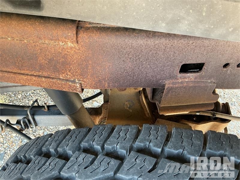 RAM 2500 4x4 Crew Cab Pickup (Inoperable) Ostalo