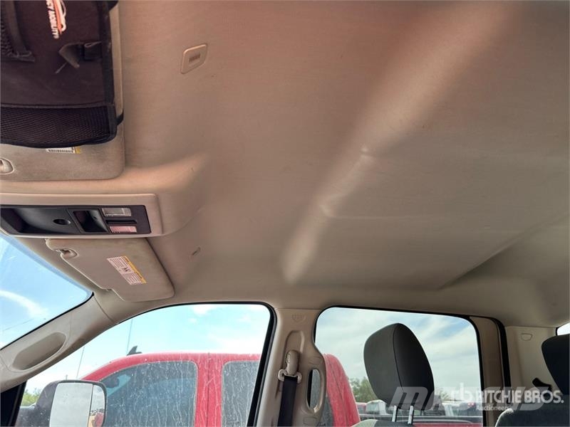 RAM 2500 4x4 Crew Cab Pickup Прочие фургоны