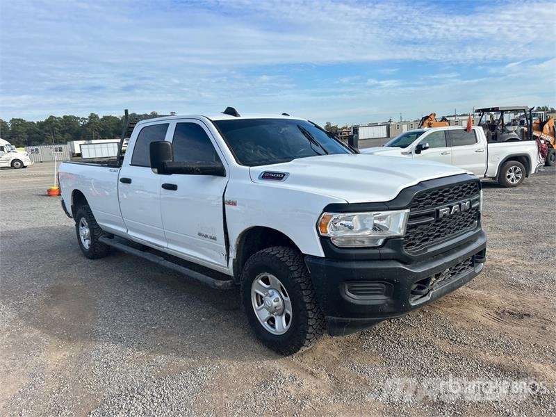 RAM 2500 4x4 Crew Cab Pickup Citi
