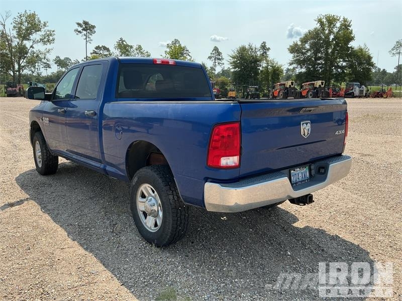 RAM 2500 4x4 Crew Cab Pickup (Inoperable) Ostalo
