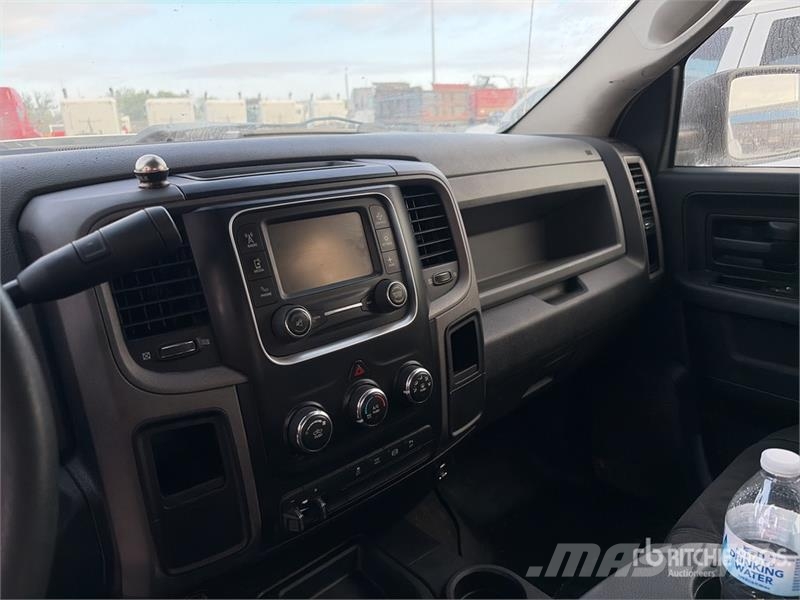 RAM 2500 4x4 Crew Cab Pickup Andere Transporter