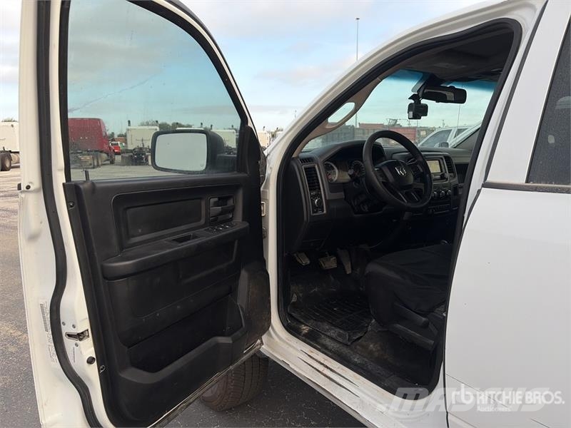 RAM 2500 4x4 Crew Cab Pickup Andere Transporter