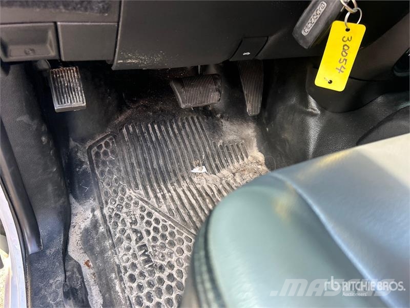 RAM 2500 4x4 Crew Cab Pickup (Inoperable) Kita