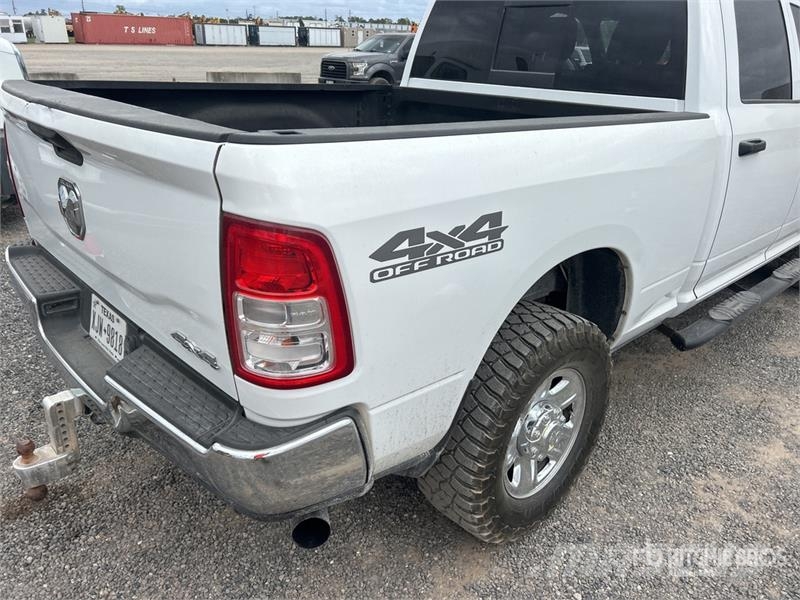 RAM 2500 4x4 Crew Cab Pickup 其他