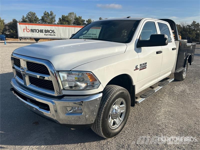 RAM 2500 4x4 Crew Cab Versatile Hauler Truck Tegljači