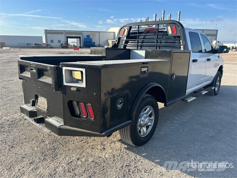 RAM 2500 4x4 Crew Cab Versatile Hauler Truck Tegljači