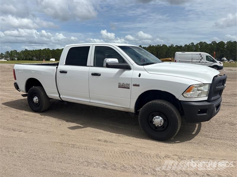 RAM 2500 4x4 Crew Cab Pickup 其他