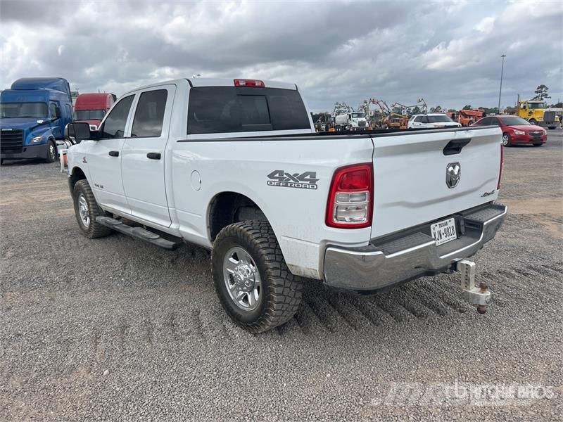 RAM 2500 4x4 Crew Cab Pickup 其他