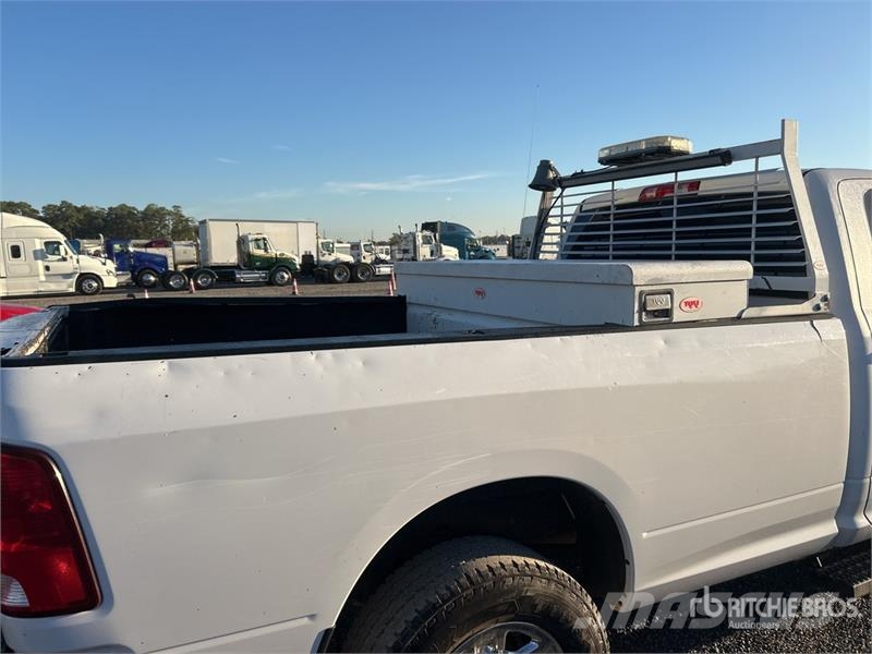 RAM 2500 4x4 Crew Cab Pickup 其他