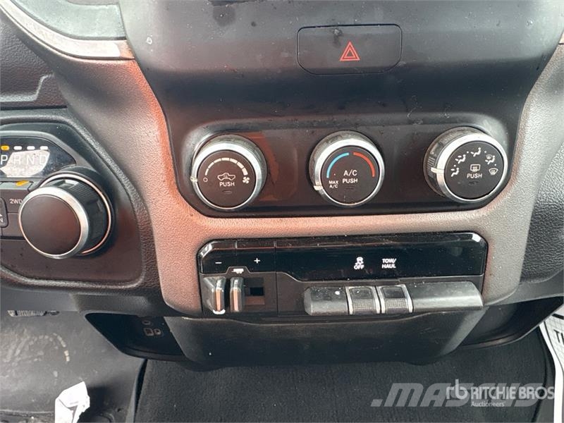 RAM 2500 4x4 Crew Cab Pickup Ostalo