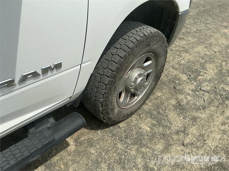 RAM 2500 4x4 Crew Cab Pickup (Inoperable) Прочие фургоны