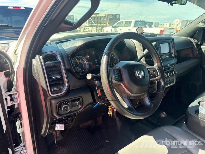 RAM 2500 4x4 Crew Cab Pickup Ostalo