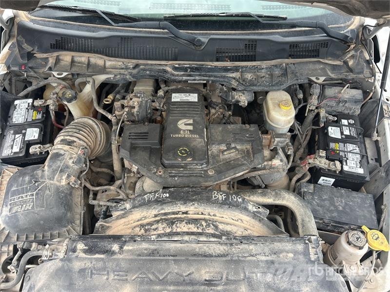RAM 2500 4x4 Crew Cab Pickup Andere Transporter