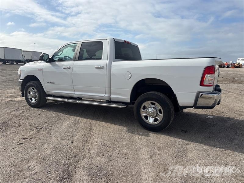 RAM 2500 4x4 Crew Cab Pickup Ostalo