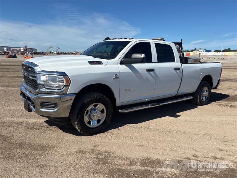 RAM 2500 4x4 Crew Cab Pickup Ostalo