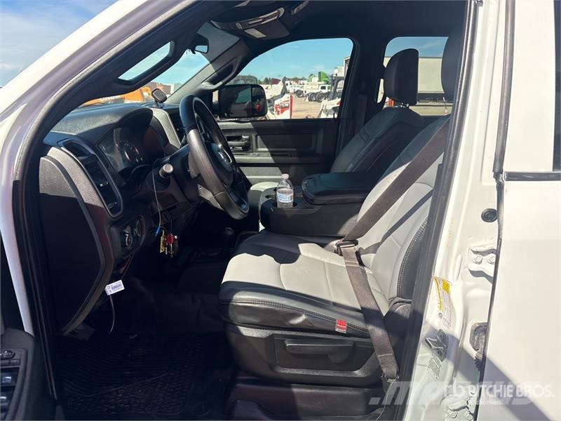 RAM 2500 4x4 Crew Cab Pickup Ostalo