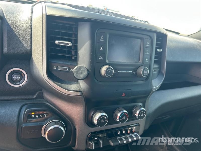 RAM 2500 4x4 Crew Cab Pickup (Inoperable) Kita